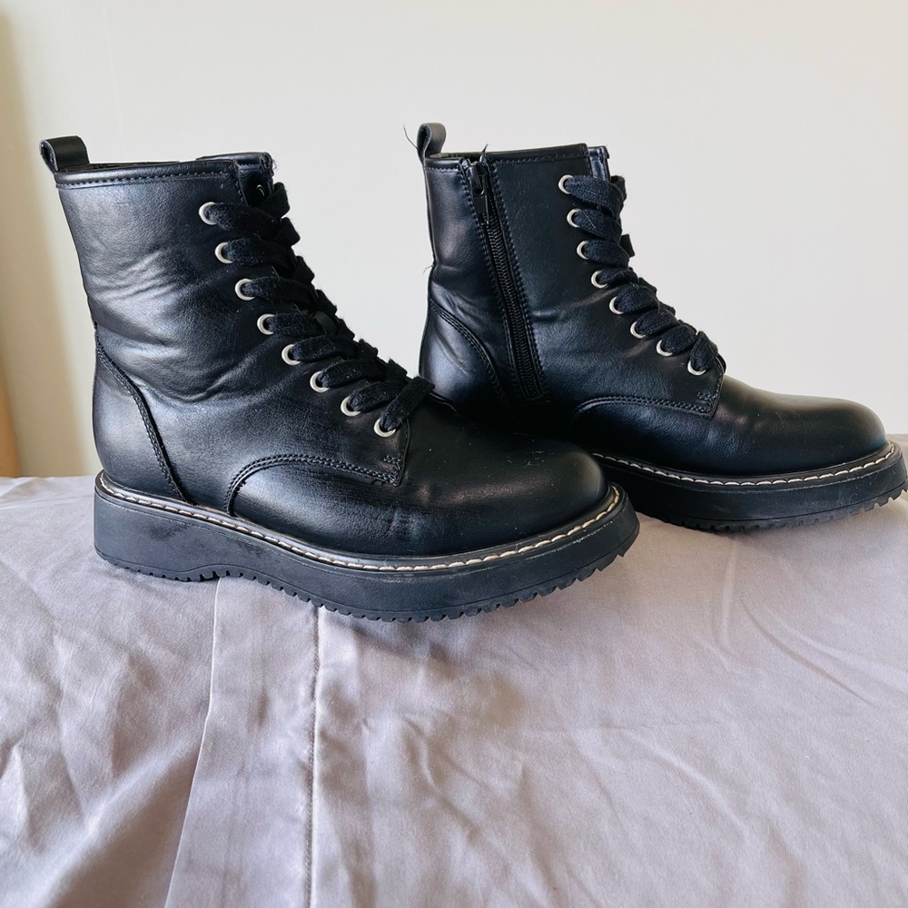 Madden Girl Combat boots with side zipper. Size 6